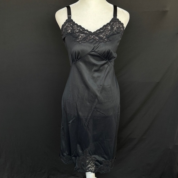 Vintage Black Lace Nighty - Picture 4 of 8